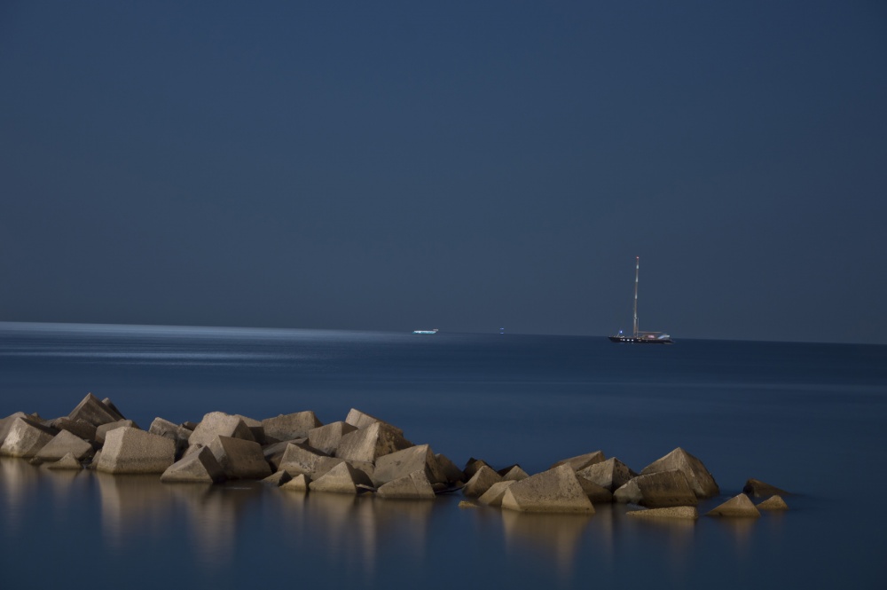 Nachtansicht von der Uferpromenade in Salerno