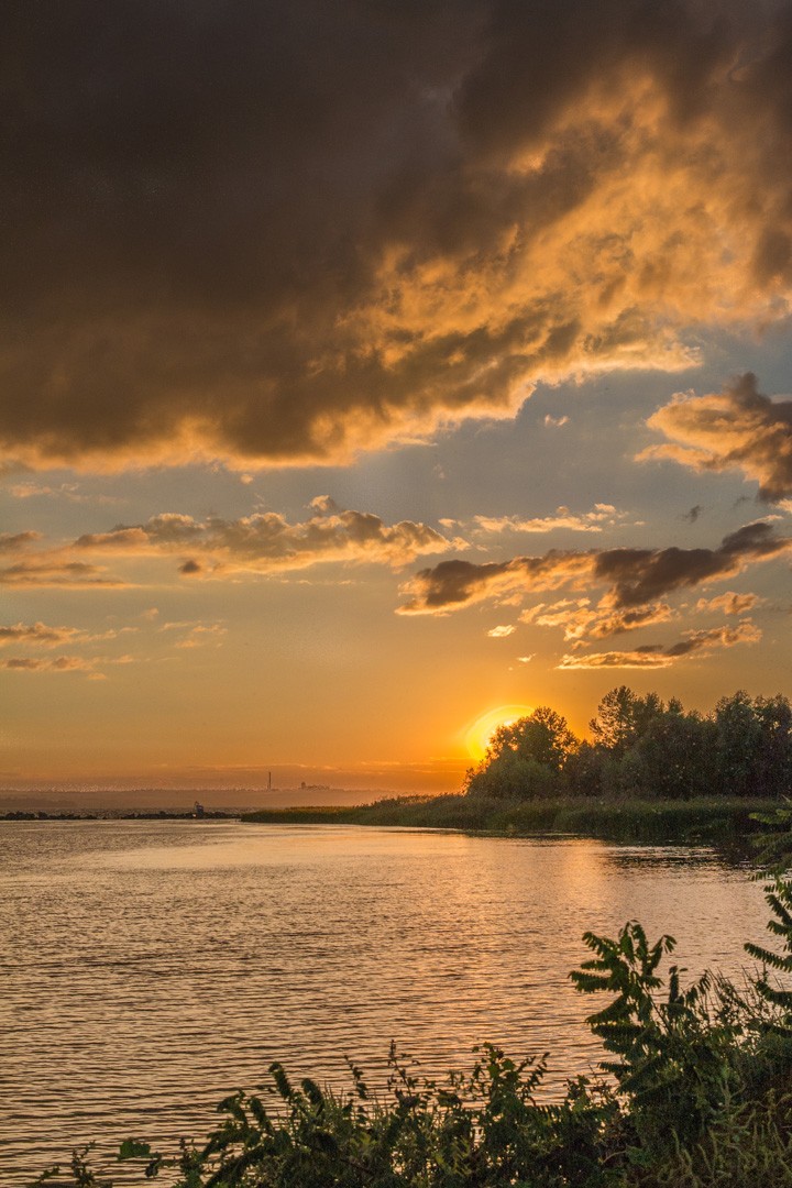 Bei Sonnenuntergang, vor dem regen