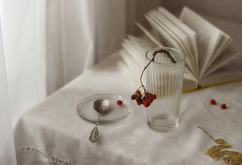 Rowan, Blätter fallen, wurde traurig ...