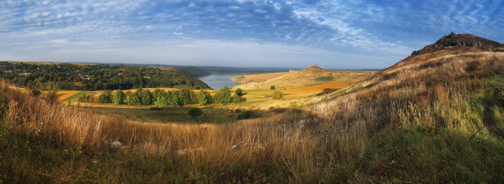 Über einen Einblick in der Sonne an einem bewölkten Morgen