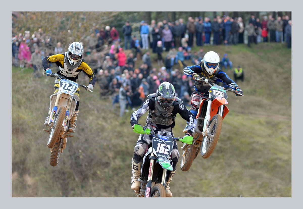 In dogonku the Leader