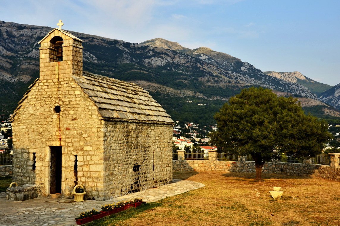Kirche in den Bergen