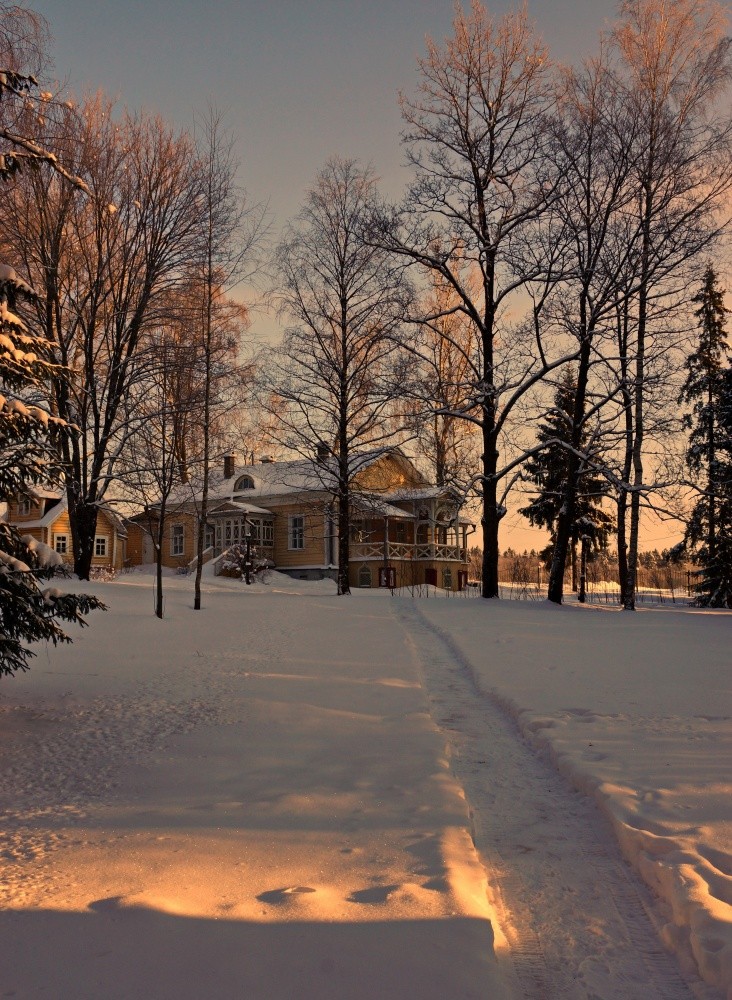 Muranovo - XIX Jahrhundert stammende Herrenhaus im Dorf Muranovo