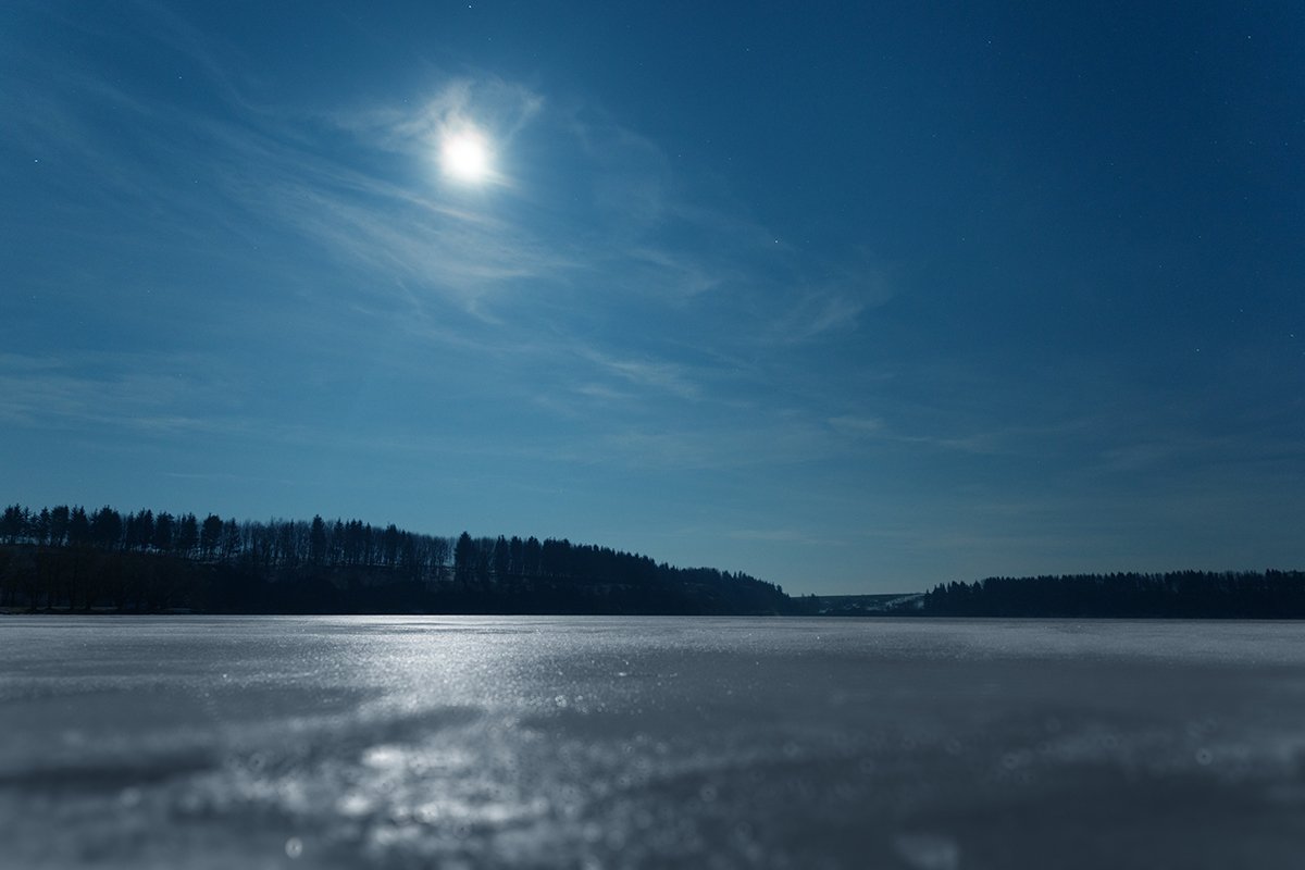 Vollmond. Nacht in vollem Gange.