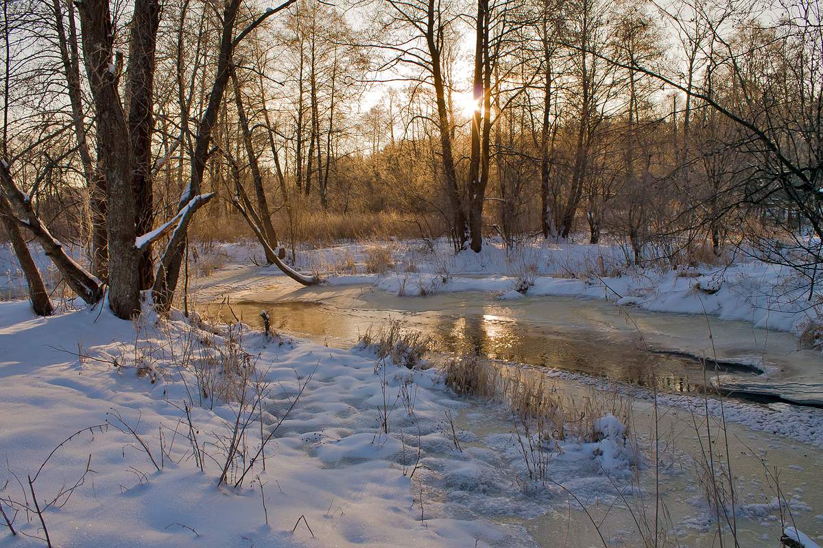 Wintermorgen auf dem Fluss Sula