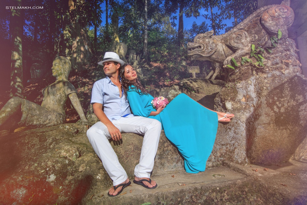 Love Story in Magic Garden