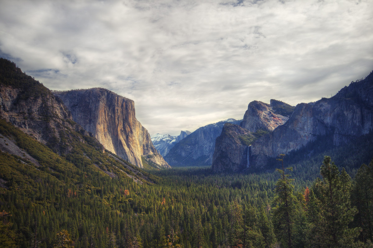 "Magnet" view of Yosemite State National Park