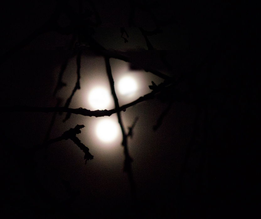 Moon Spiel Tic-Tac-Toe