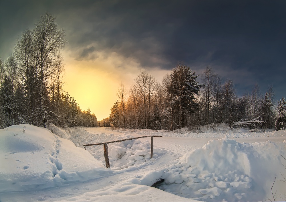 Frostiger Sonnenuntergang