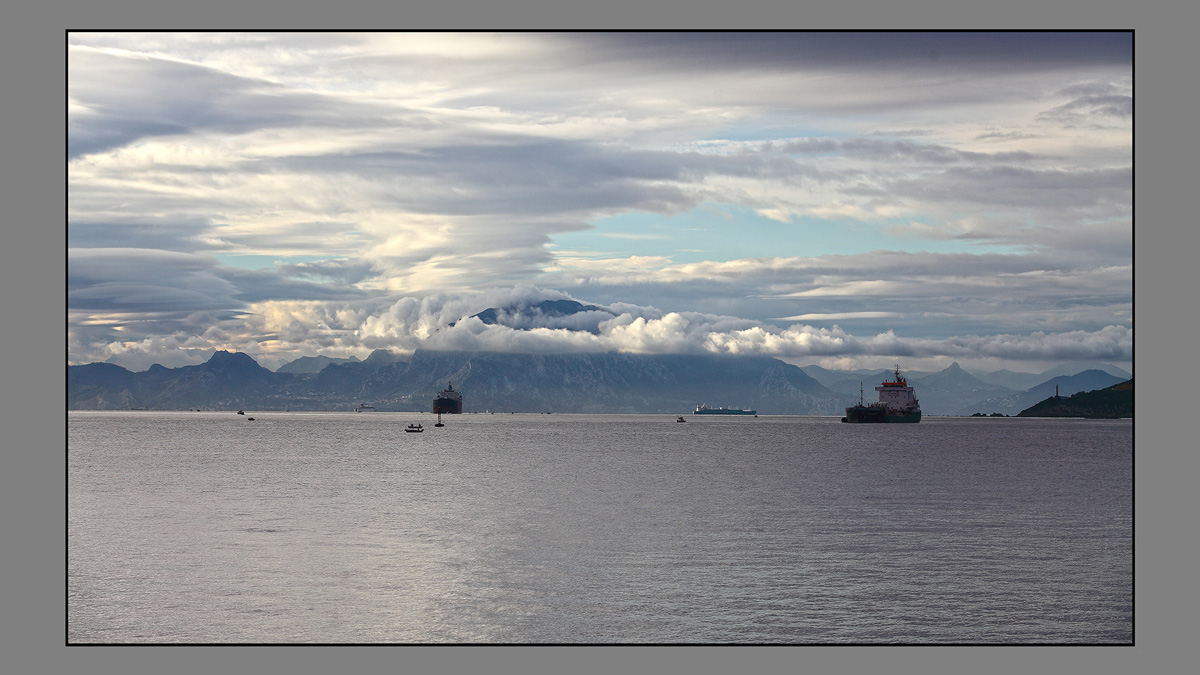 Gibraltar-Leitungsabschnitt ...