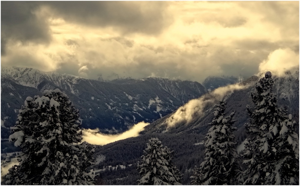 Über Berge und Wolken