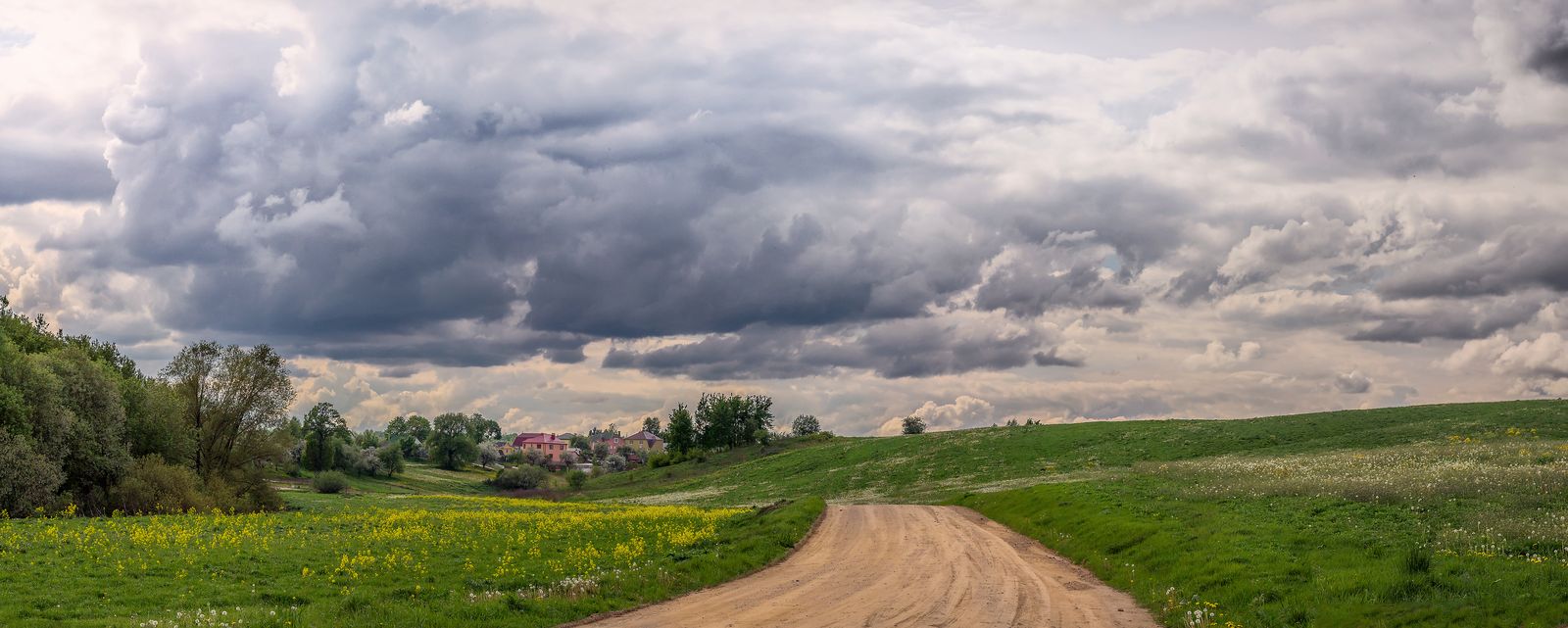 Wolken über meinem Dorf
