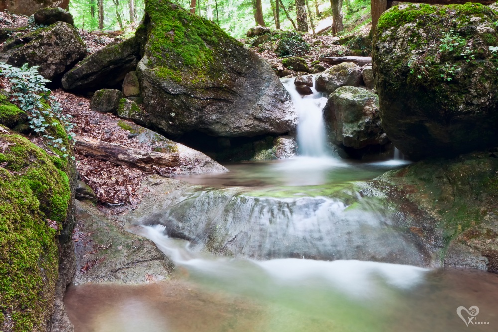 Wasserfall auf dem Fluss Kurlyuk-Su
