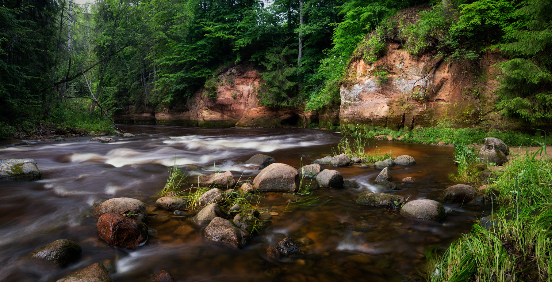 An den steilen Ufern