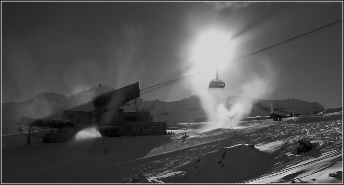 Über eine Seilbahn und Schneekanonen