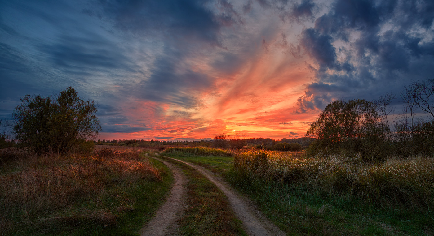 Und der Himmel blitzte glühen