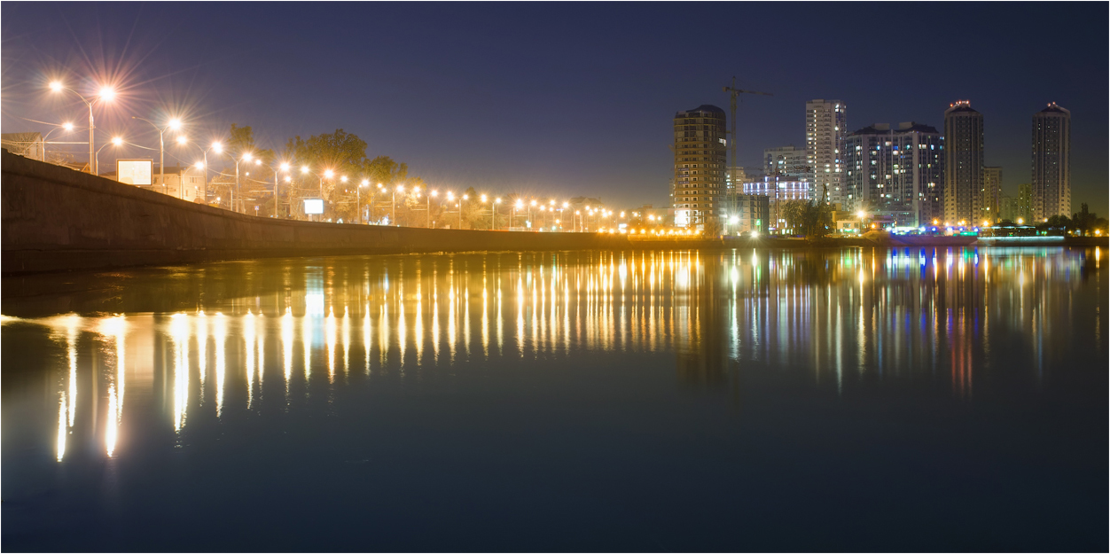 Nacht Lichter der Großstadt