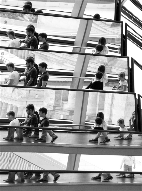 "Ihre Augen glauben Sie nicht"