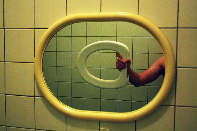 Freitag in der Toilette