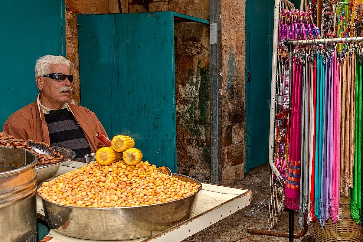 Blinde Verkäufer Mais.