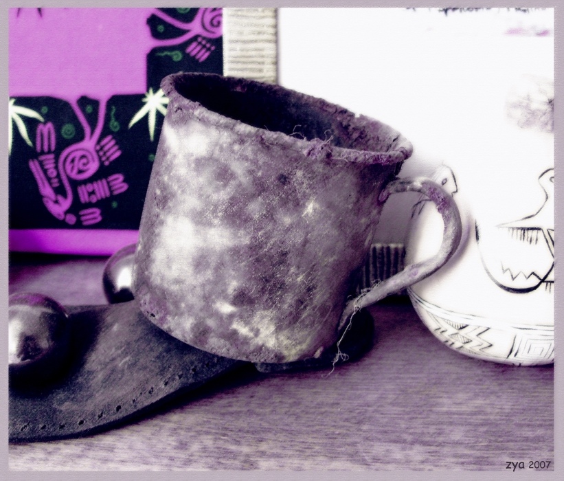 Tasse neizvesnogo parizana