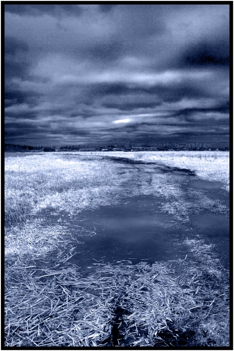 vereister Fahrbahn in einem warmen Haus