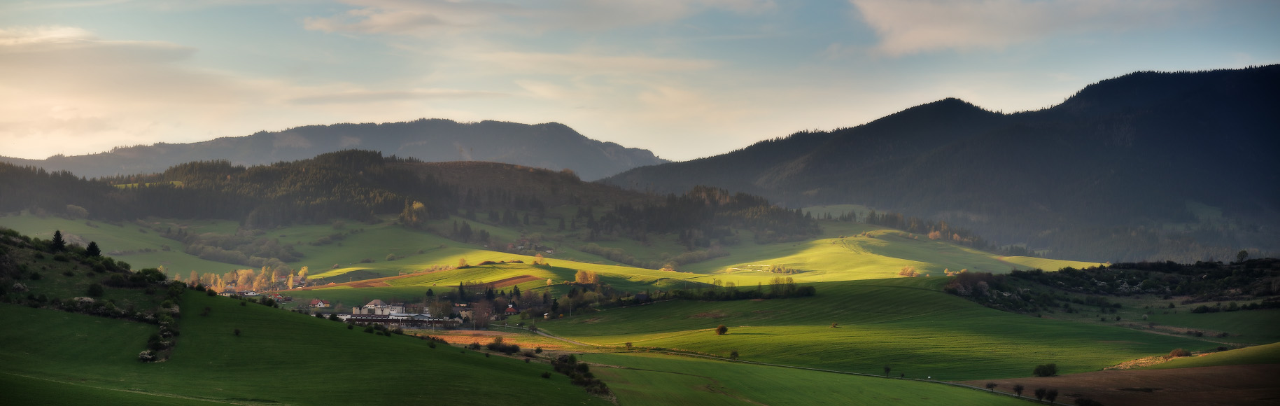 Abendlicht in den Ausläufern der Hohen Tatra