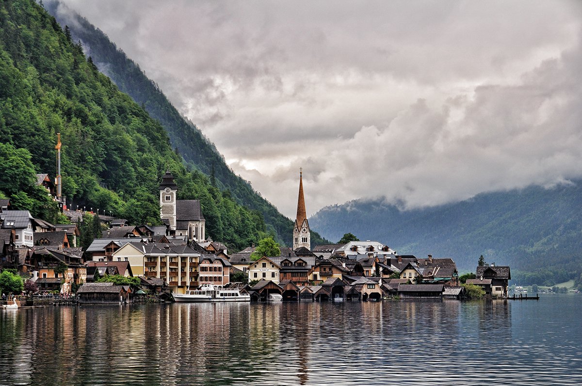 Halshtat-Österreich-Alpen ..