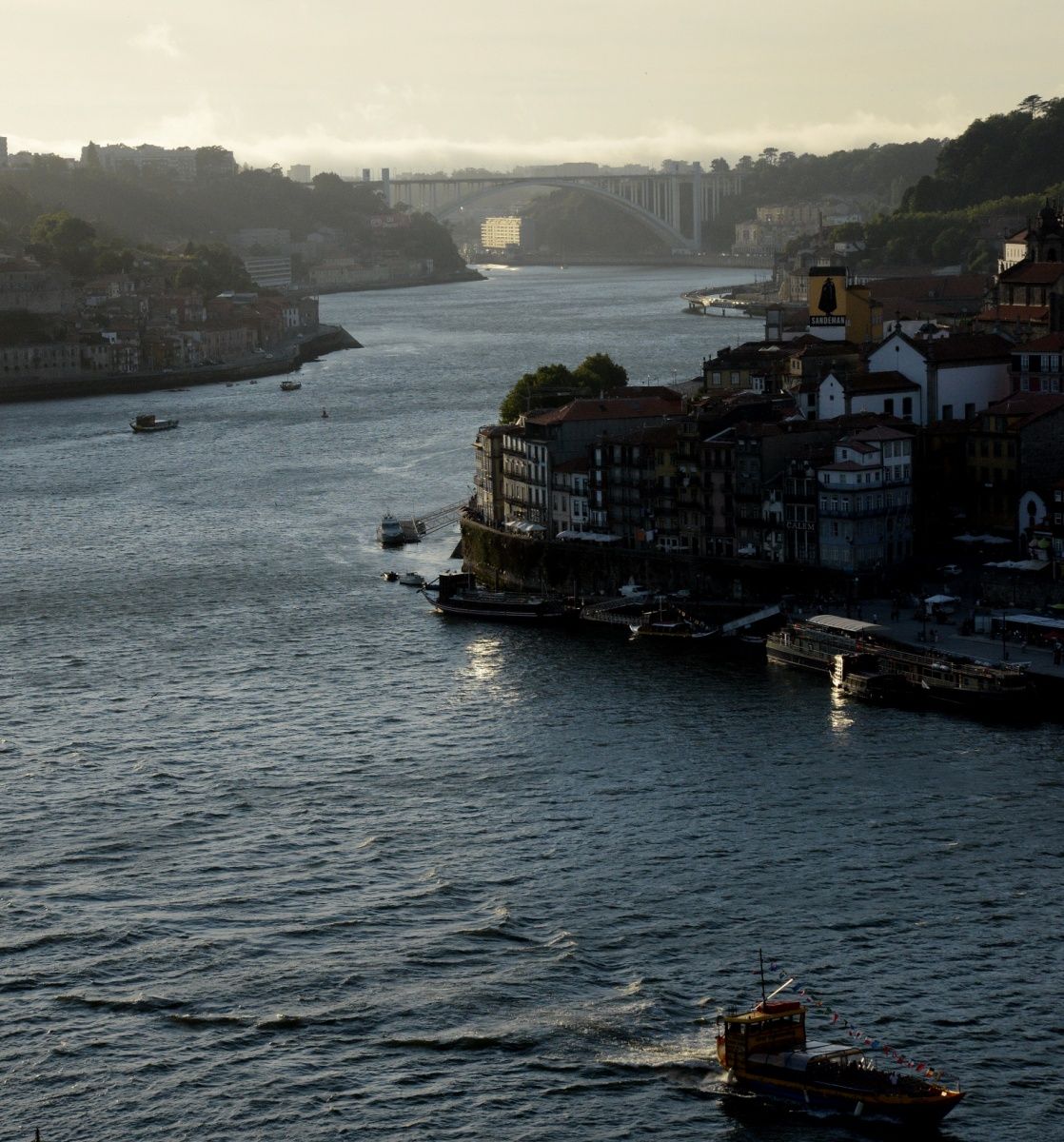 Porto. Mit Blick auf das Douro