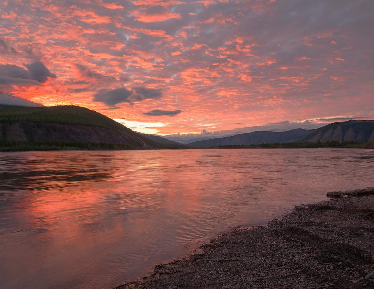 Indigirka. Mitternacht