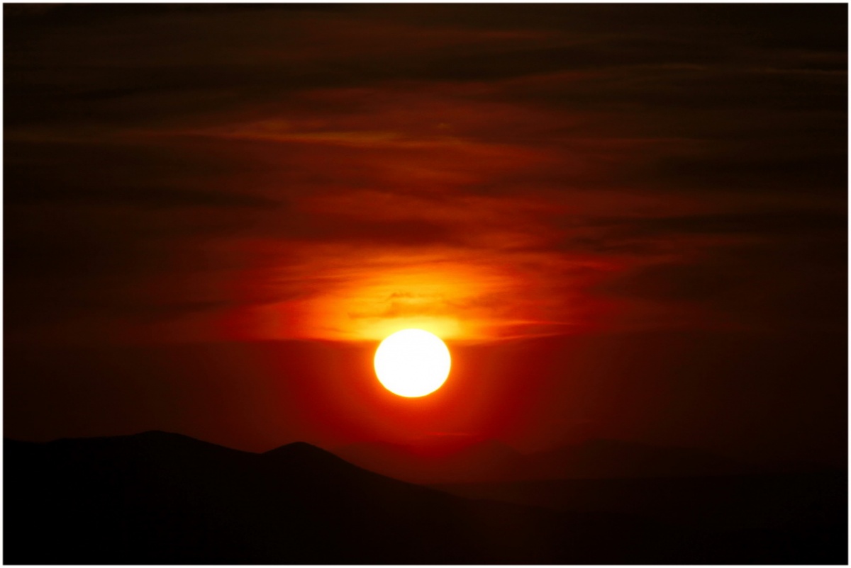 Blutige Sonnenuntergang