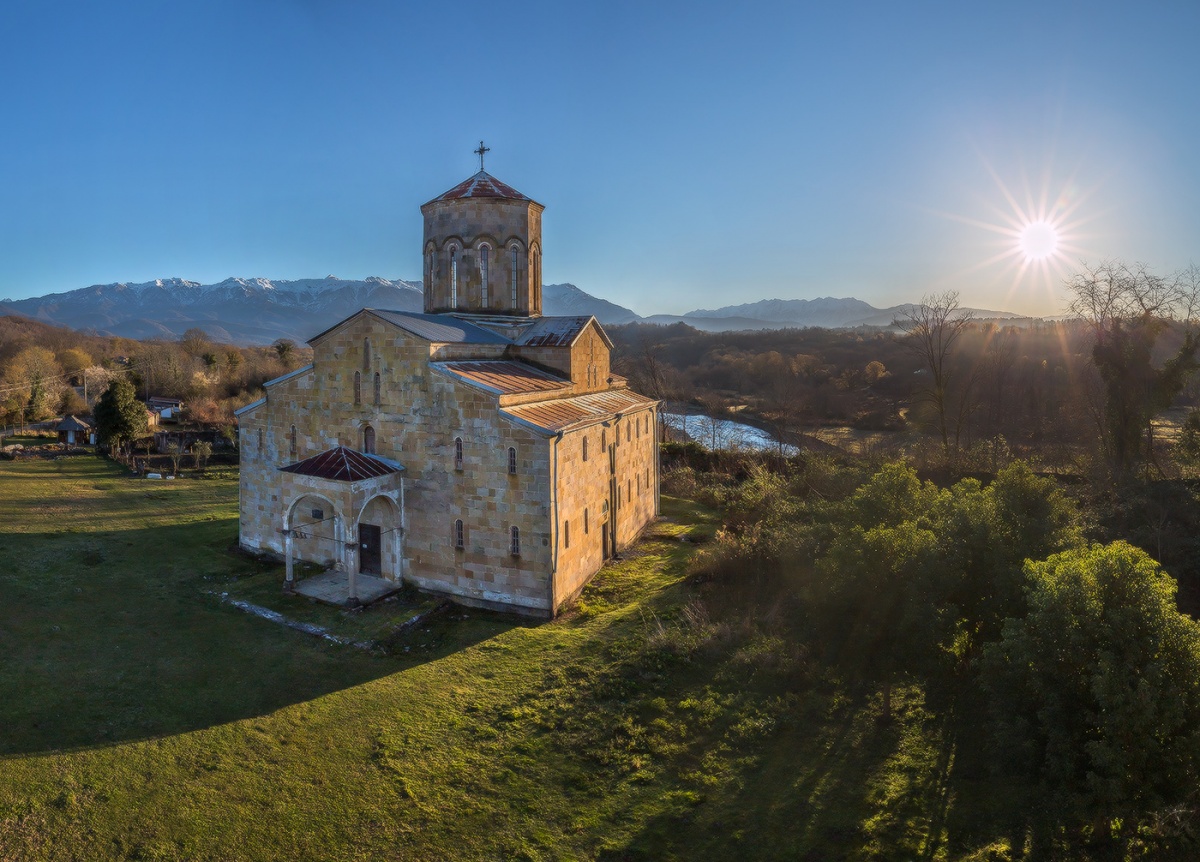 Kathedrale im Dorf Myku (Mokwa).