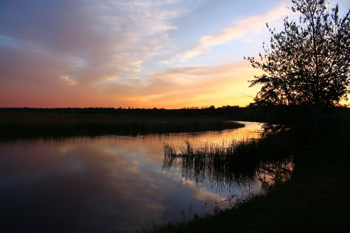 Paints bewölkt am Abend ...