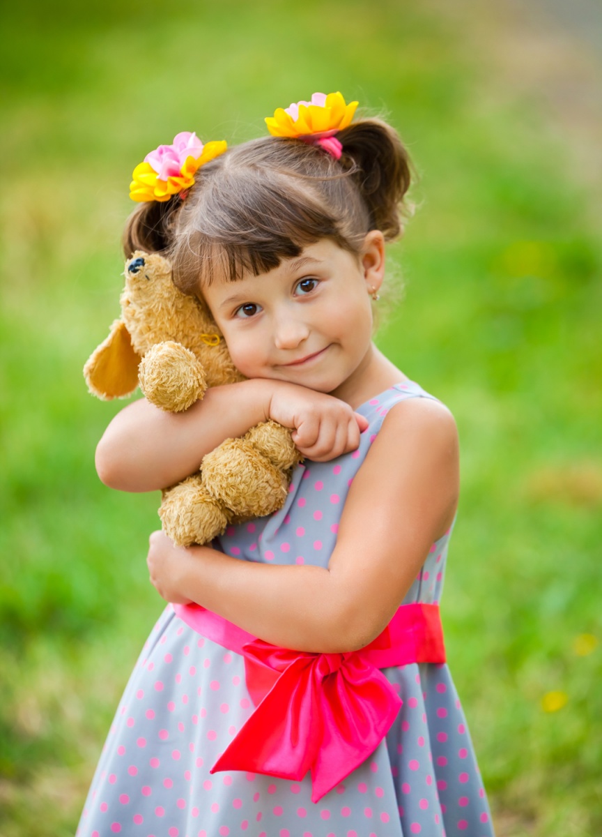 Kinder lieben oder Dame mit ihrem Hund