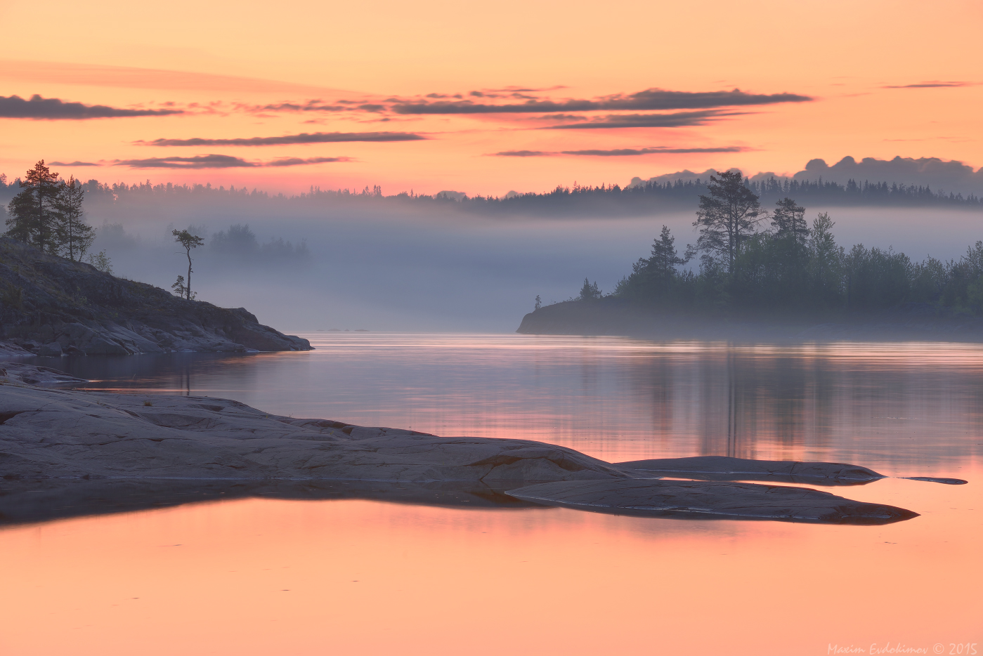 Sonnenaufgang auf dem Ladoga-See