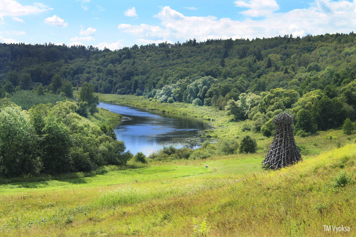 Stehend auf dem Ugra