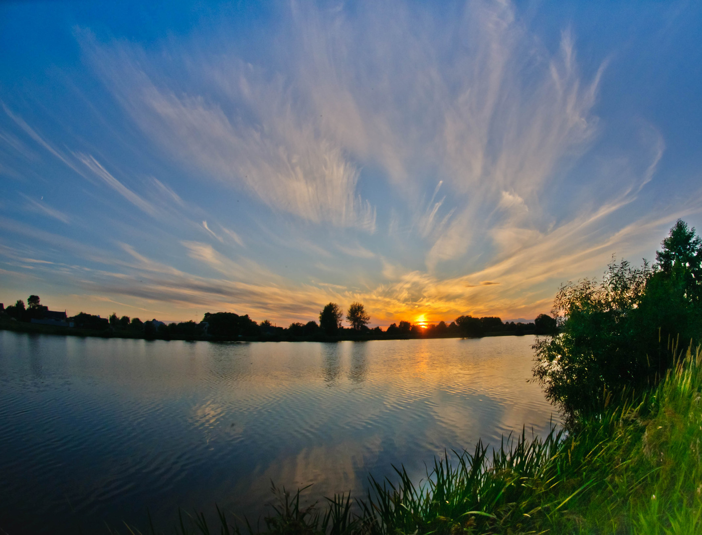 Das Licht der untergehenden Sonne
