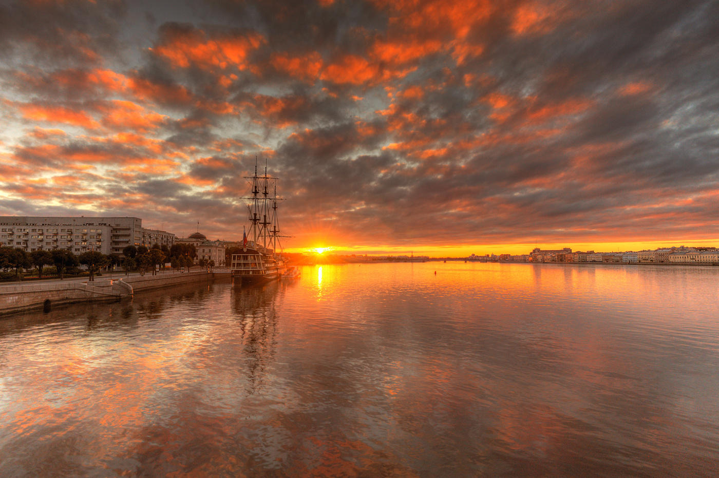 August in St. Petersburg ..