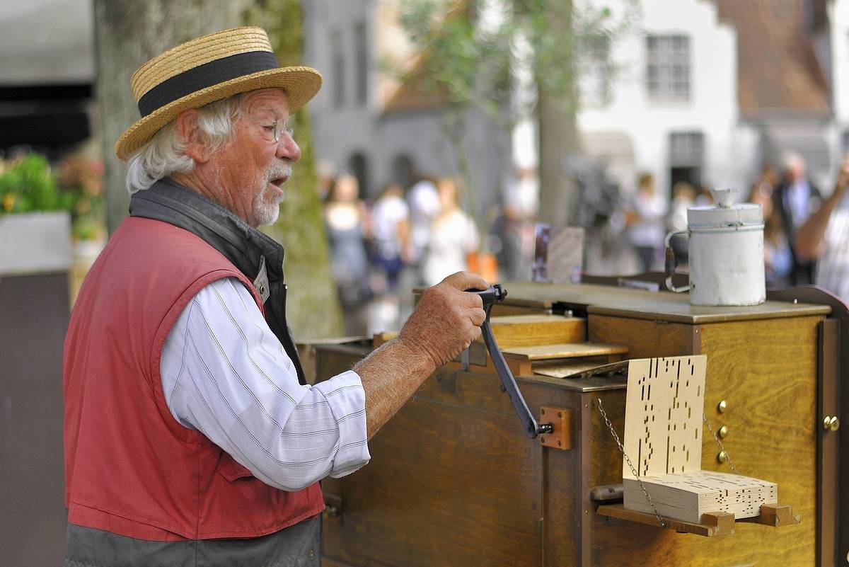 The street musician.