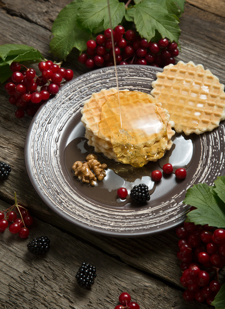 Biscuits mit Honig und Brombeeren