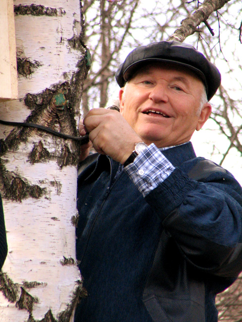 "Luschkow bei einer freiwilligen"