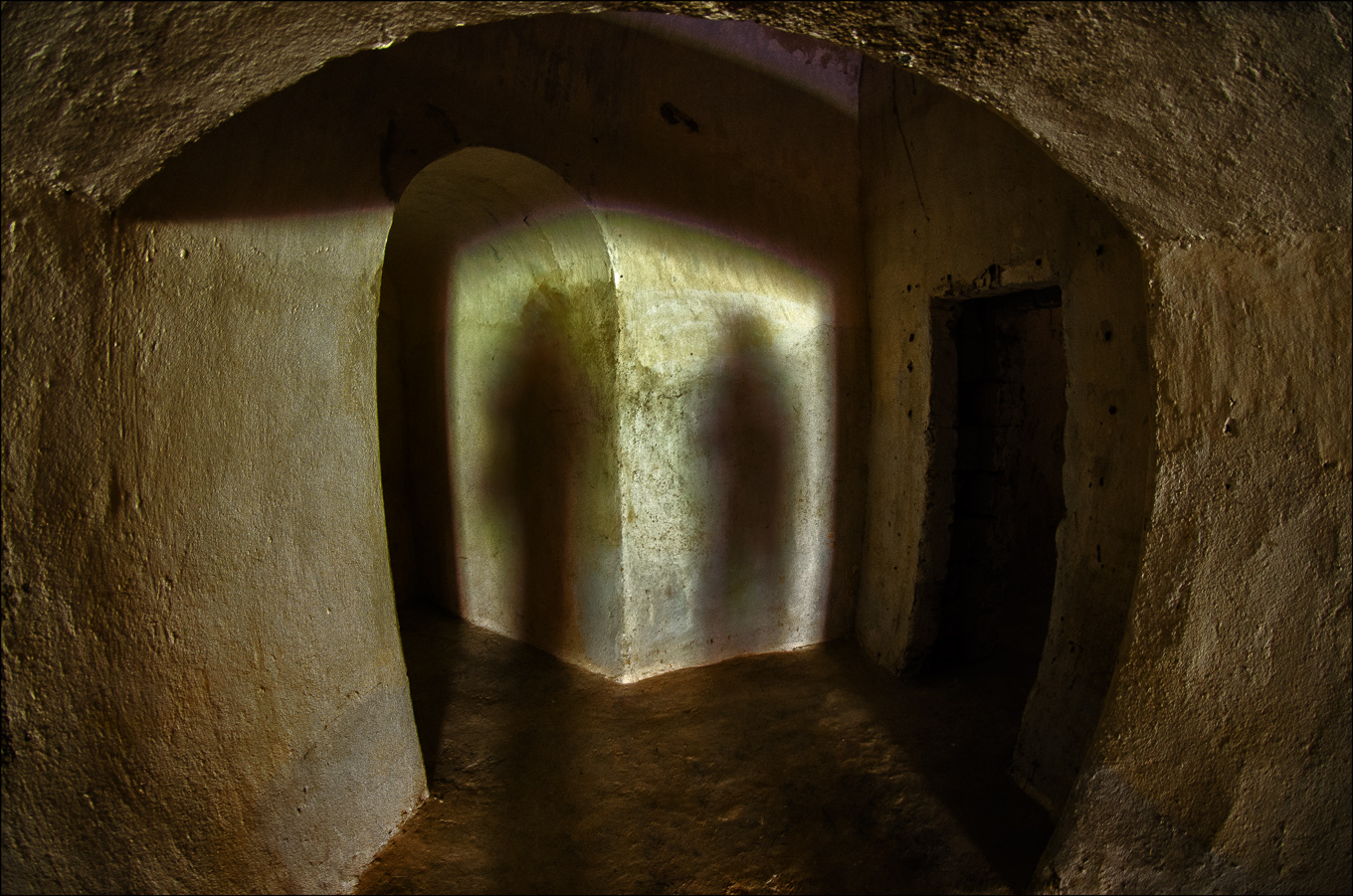 Schatten vergessener Ahnen ......