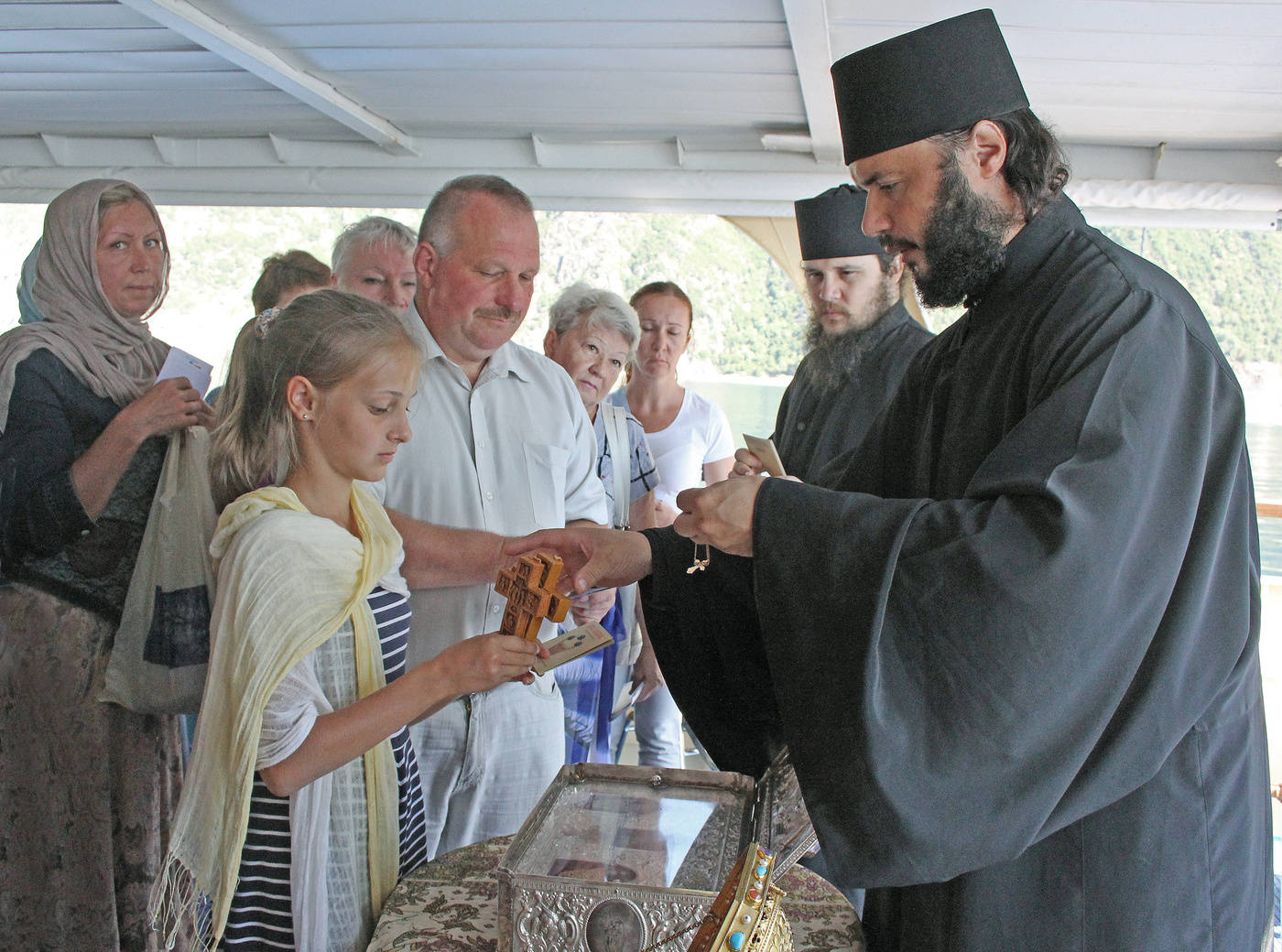 Tippen Sie auf die Heiligtümer :)