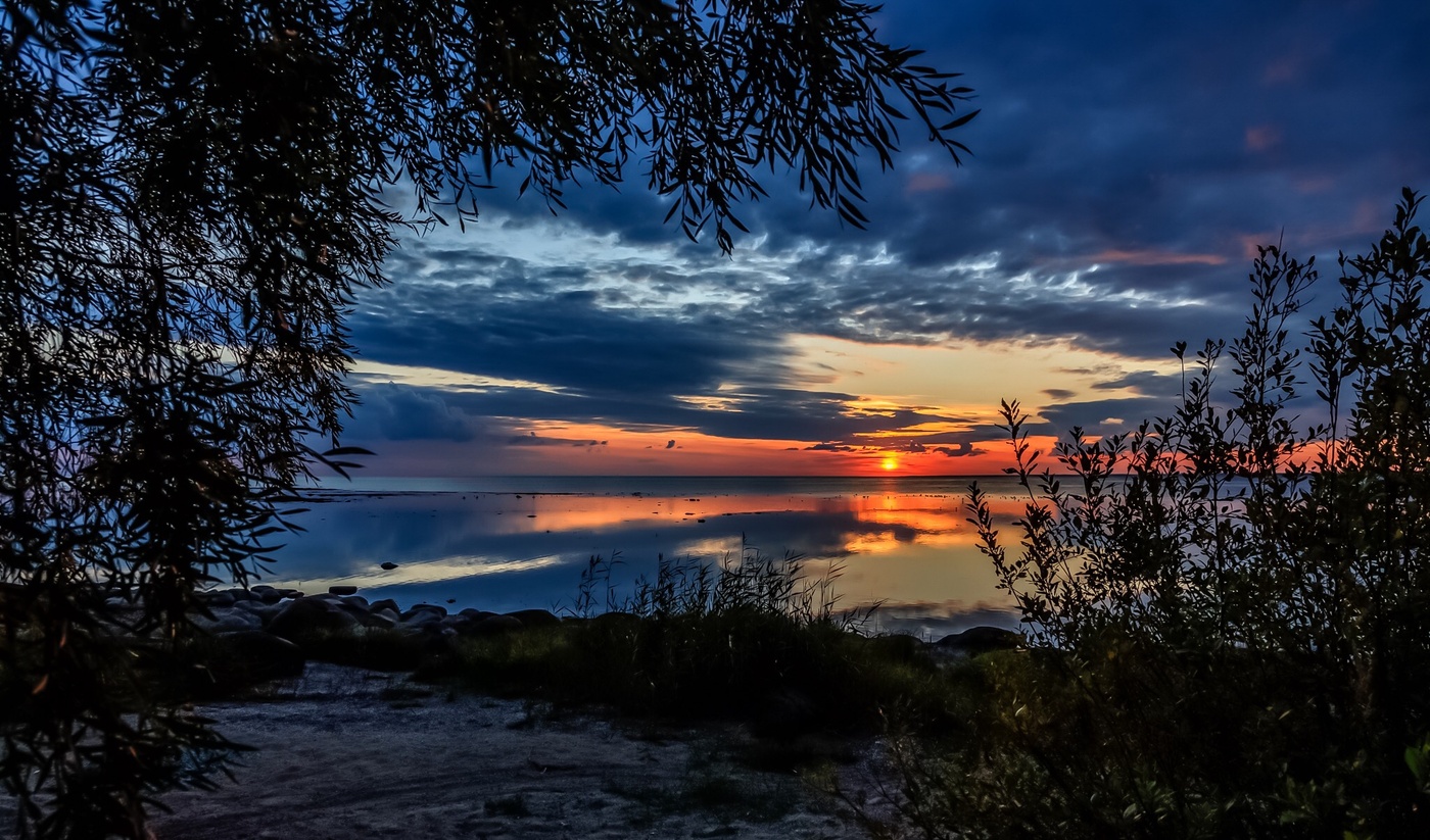Fenster in den Sonnenuntergang