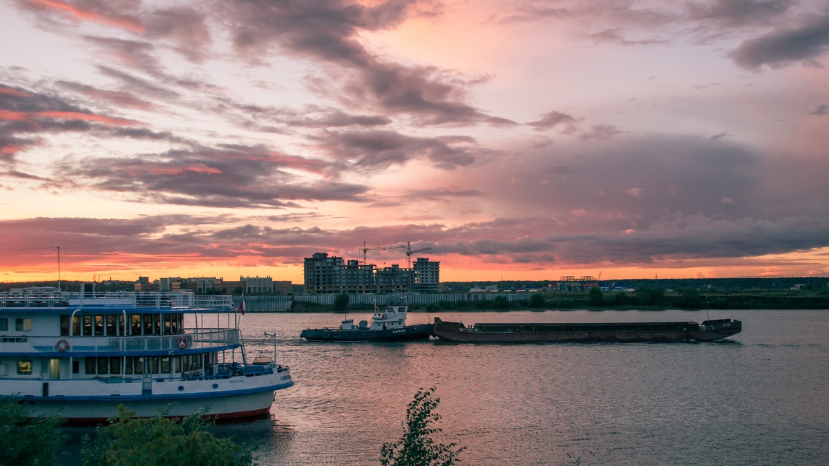 Oh, schöne Sonnenuntergänge über den Fluss ...