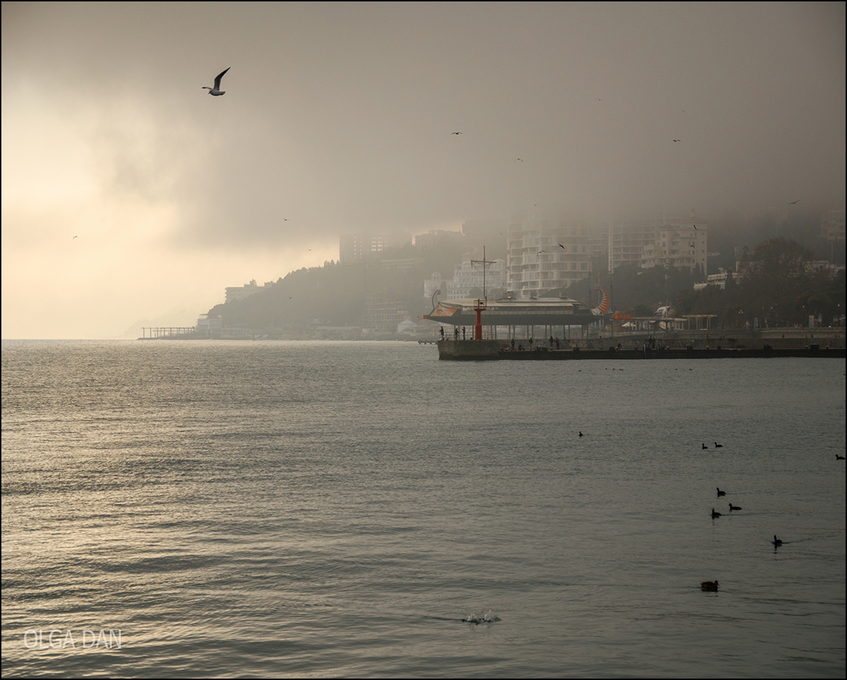 In Jalta, nebligen Tag ...