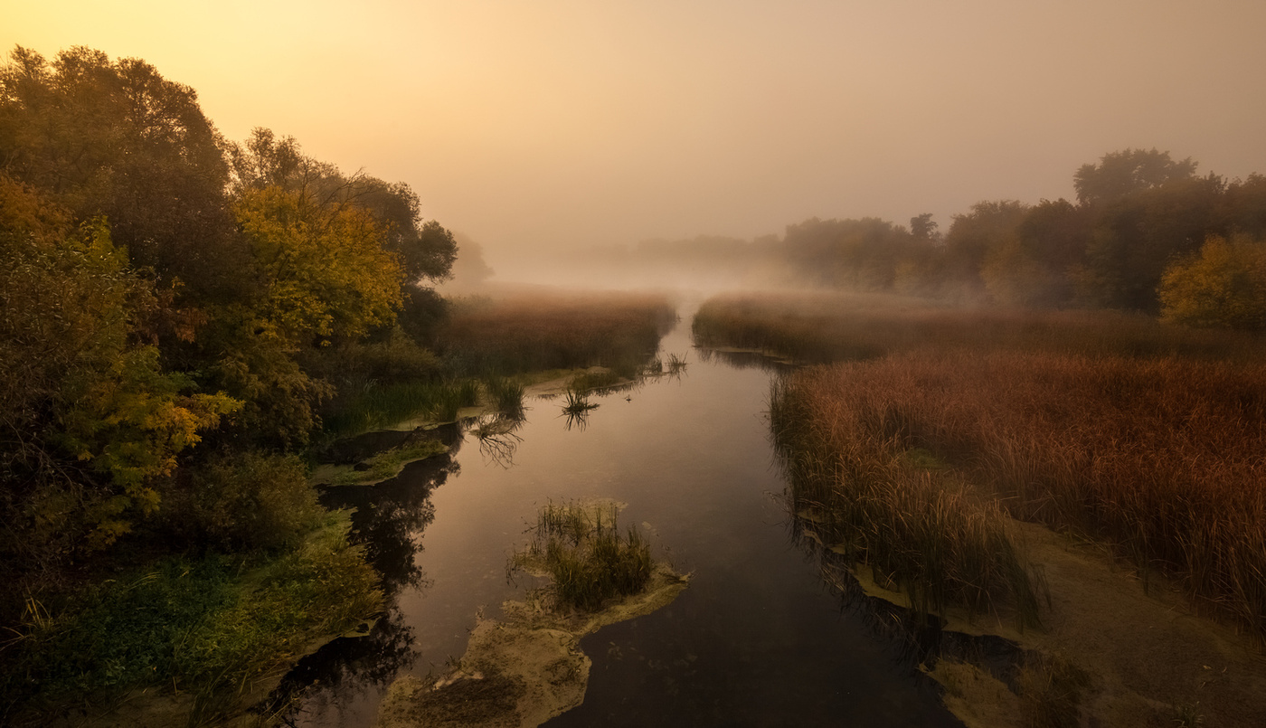 Liegt Stille fallen über den Fluss ...