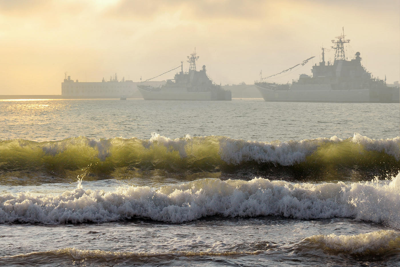 Auf den Straßen Nebel. Sewastopol.