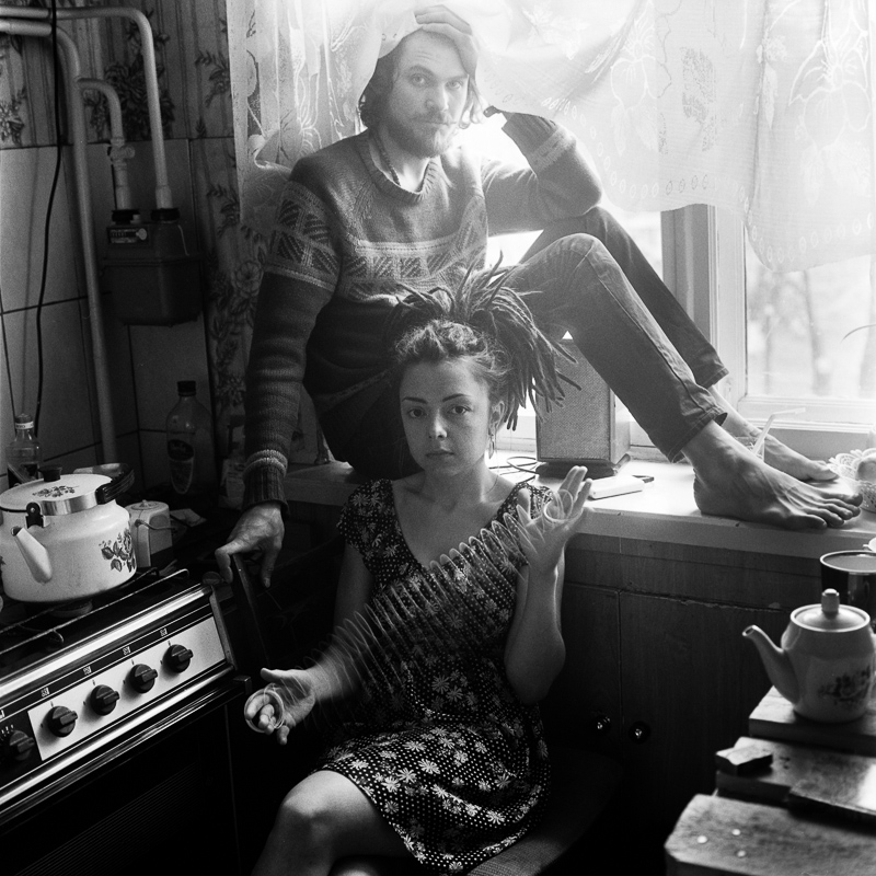 Jan und Artem (Portrait mit einer Feder)