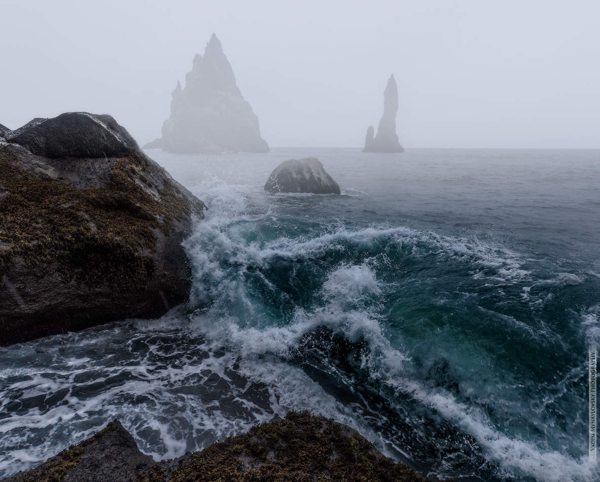 ~~~ ~~~ Reynisdrangar